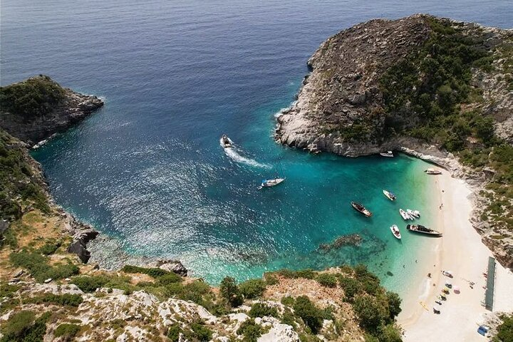 Grama Bay Beaches and Caves Private Speedboat Tour - Photo 1 of 25