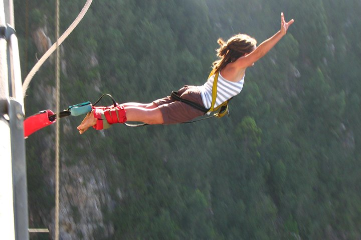 Bungee jumping