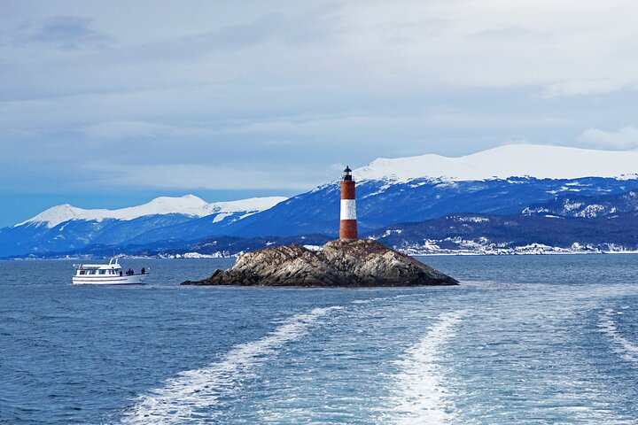 Catamaran Tour through the Beagle Channel in Ushuaia - Photo 1 of 6