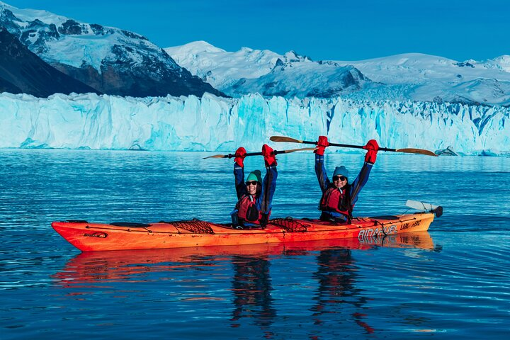 Kayak Tour in Perito Moreno Glacier