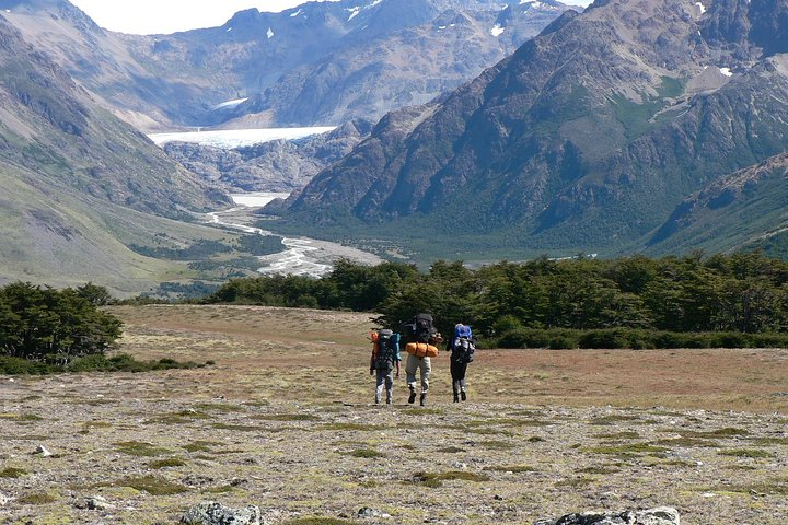 Valley. Glaciar Tunel view