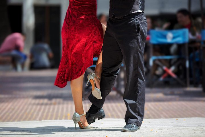 Private Tango Photoshoot - Photo 1 of 12