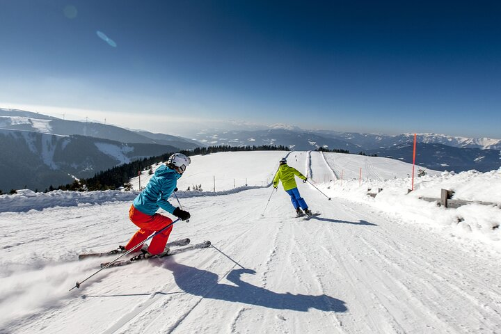 Skiing Tour From Vienna to Semmering in Austria Alps 2 days