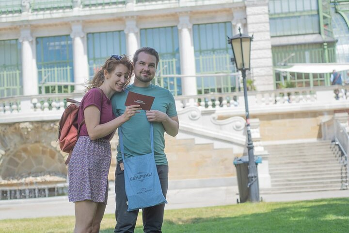 A box for a romantic walk in the city center of Vienna - Photo 1 of 6