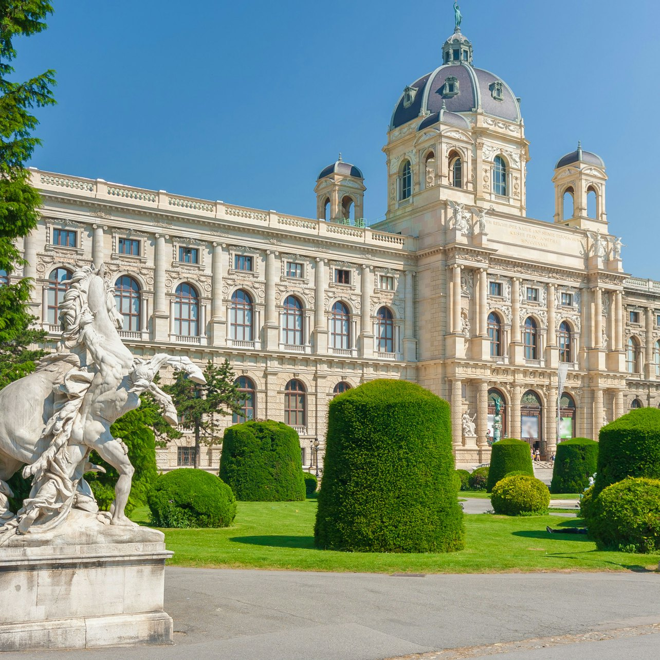 Kunsthistorisches Museum & Imperial Treasury: Skip The Line - Photo 1 of 6