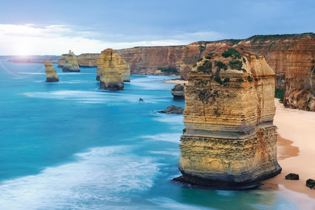 1 Day Great Ocean Road & 12 Apostles Tour - Photo 1 of 6