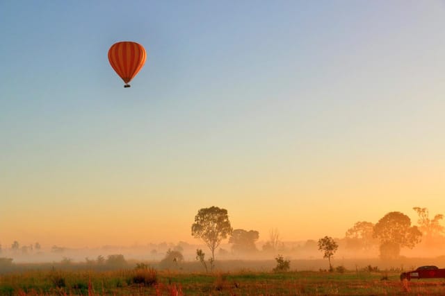 1.5hrJet Ski Safari + 60 Minute Balloon Flight with optional Champagne Breakfast - Photo 1 of 3