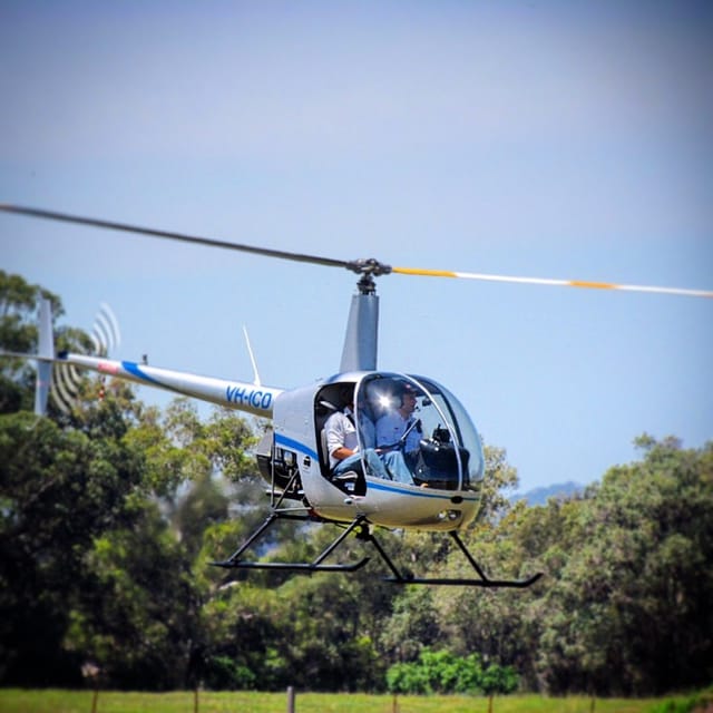 30 Min. Trial Introductory Flight in a R22 - Photo 1 of 2