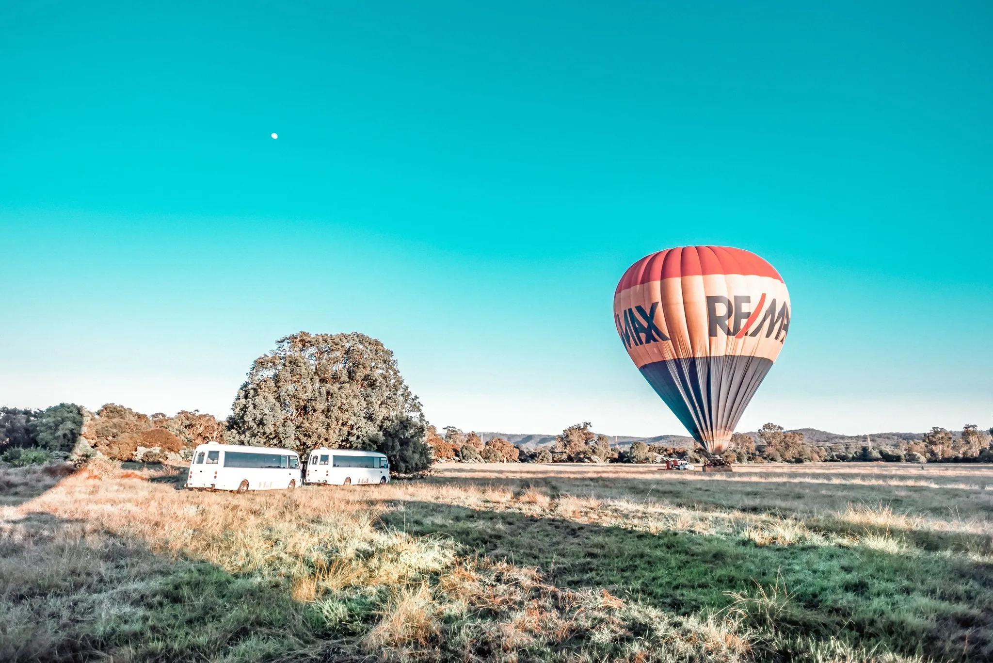 60-minute Hot Air Balloon Flight with Photography - Photo 1 of 8