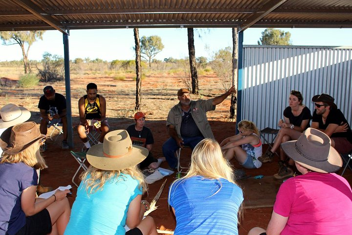 Sammy Uluru sharing campfire stories on Patji