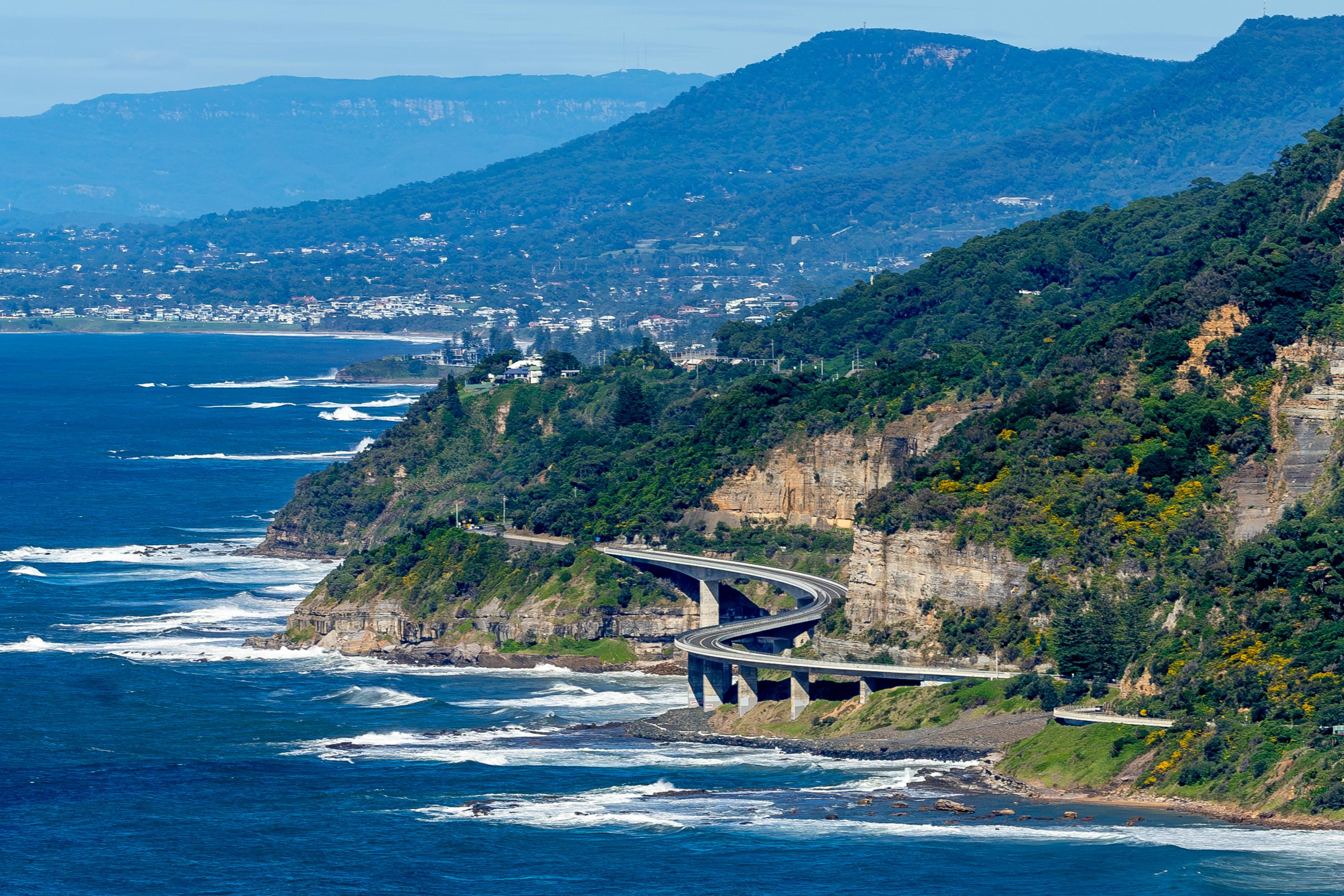 Escape Sydney: Sea Cliff Bridge, Kiama Blowhole, Beaches and Farmlands  - Photo 1 of 10