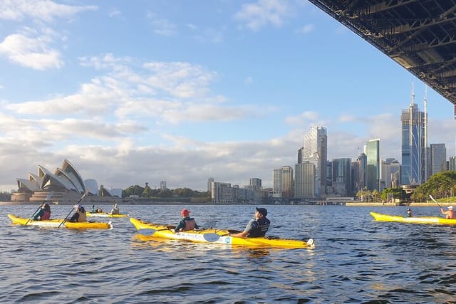 Harbour Bridge Breakfast Paddle - Photo 1 of 4