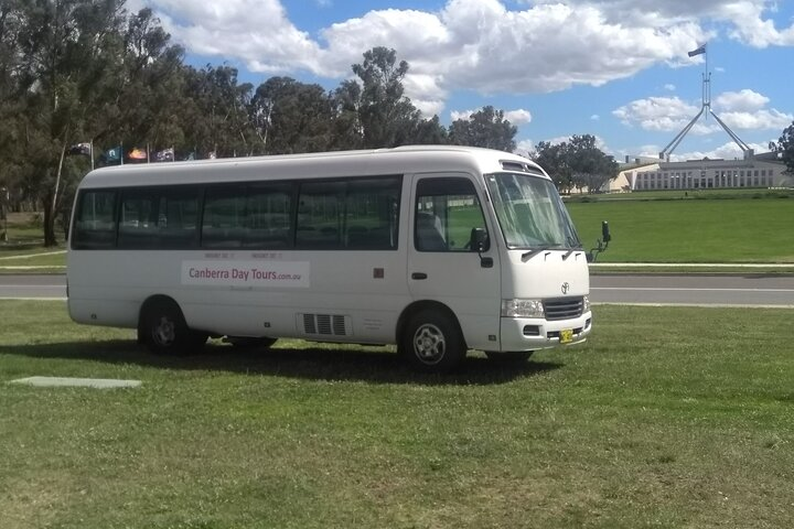  Hop-on Hop-off Sightseeing Tour in Canberra - Photo 1 of 2