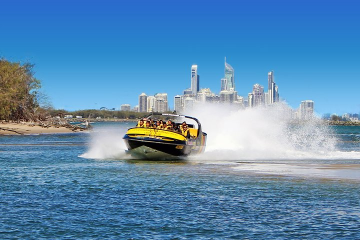 Paradise Jet Boating Gold Coast leaving Surfers Paradise