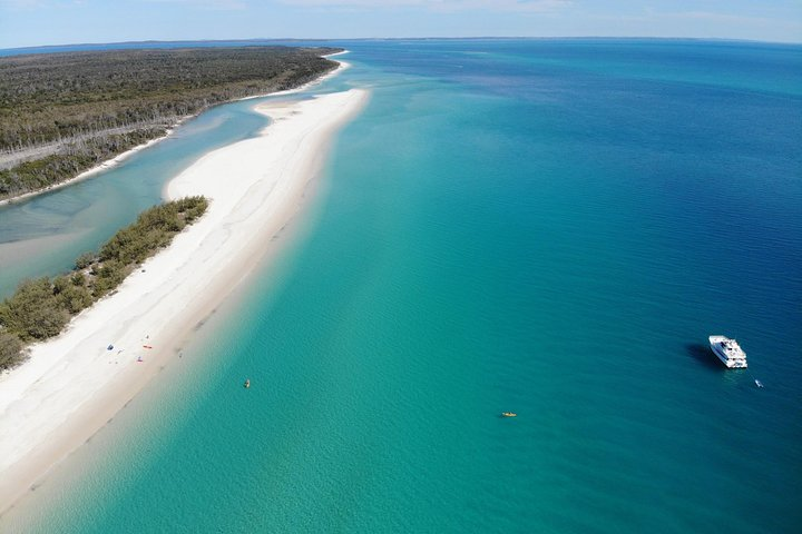 Whalesong Cruises - Fraser Island Beach + BBQ cruise seclusion