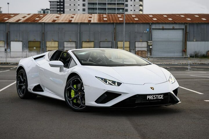 Lamborghini Huracan Self Drive Rental in Brisbane - Photo 1 of 8