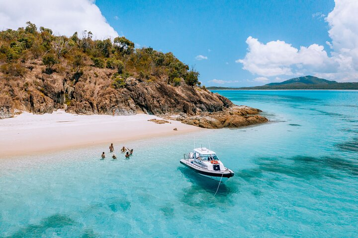 Private Standard Charter Experience in Whitsundays  - Photo 1 of 11