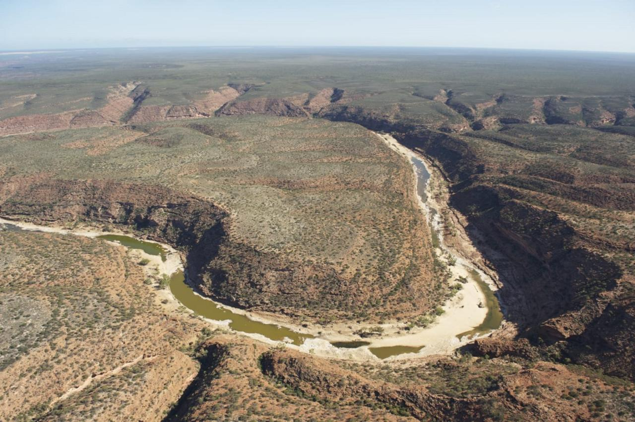 River Gorges & Coastal Cliffs Flight with Pink Lake add-on - Photo 1 of 4