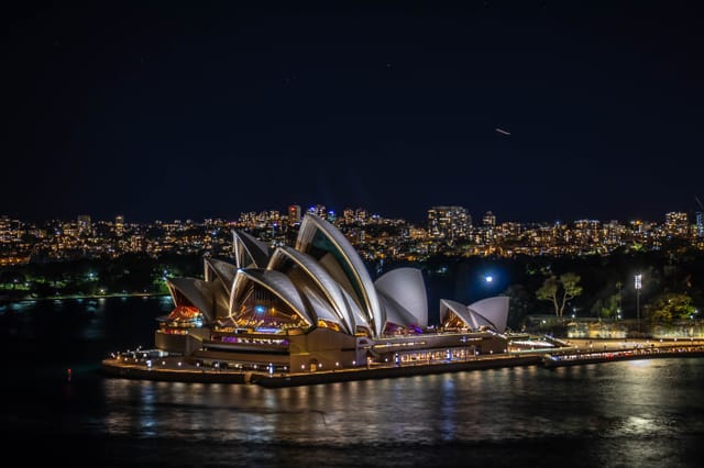 Scenic Sydney Highlights with Photographer Private Tour - Photo 1 of 7