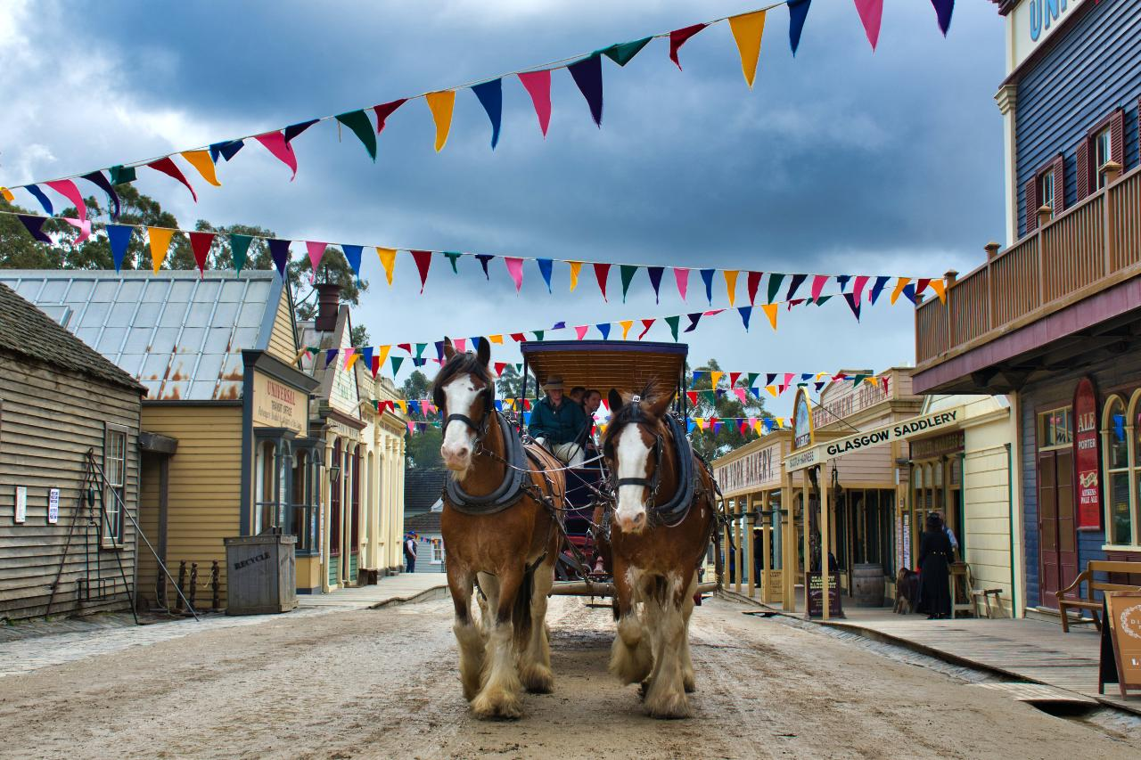 Sovereign Hill, Botanical Gardens & Melbourne Skydeck Bus Tour   - Photo 1 of 22