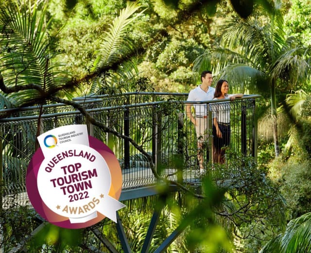 tourist-shuttle-from-gold-coast-to-tamborine-rainforest-skywalk-hop-on-hop-off-pass_1