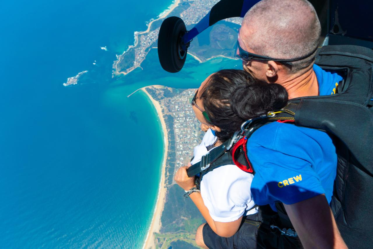 Weekday Newcastle up to 15,000ft tandem skydive with Sydney transfer - Photo 1 of 4