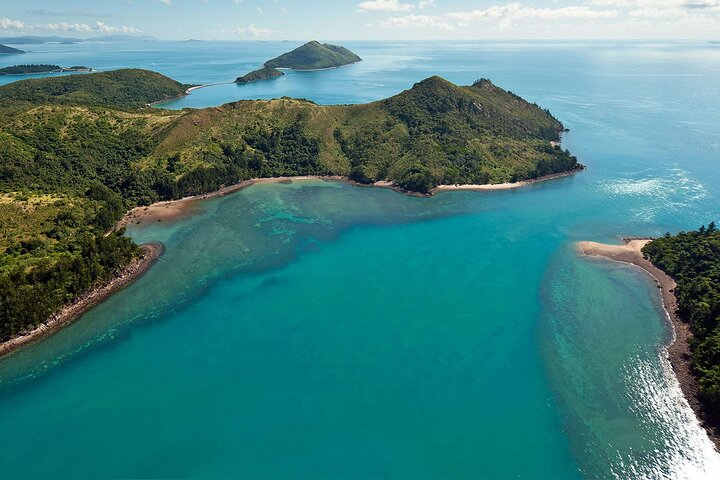 Whitsunday Whirl - 20 Minute Helicopter Tour - Photo 1 of 4