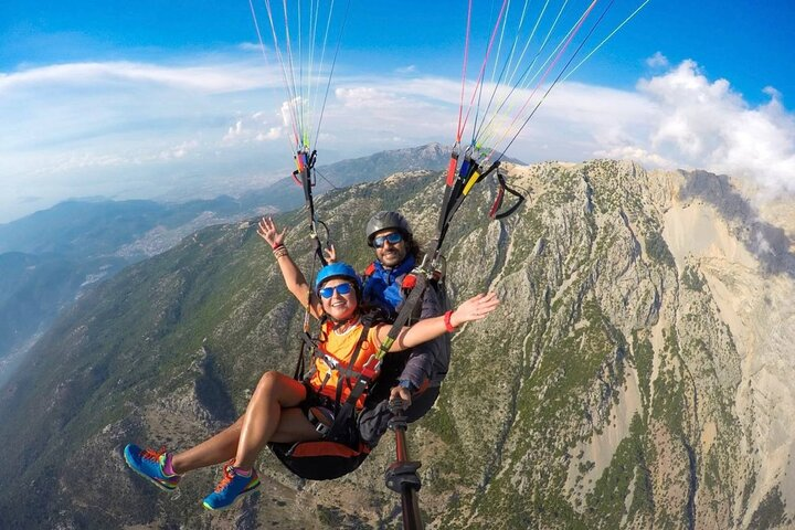 Paragliding Tour Baku - Photo 1 of 7