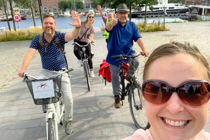 Guided Bike Tour: 2 Hours Highlights of Antwerp - Photo 1 of 12