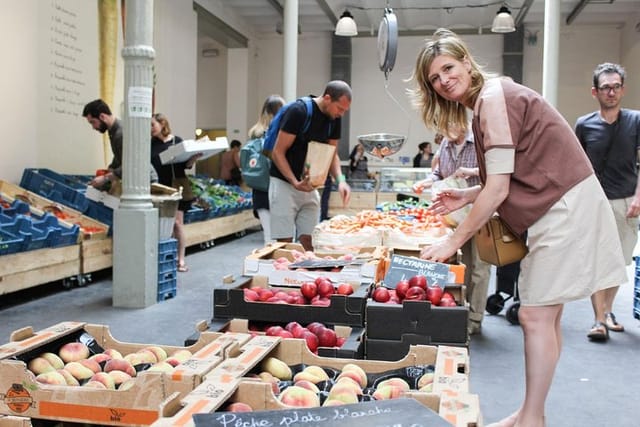 Market tour in Brussel with a local