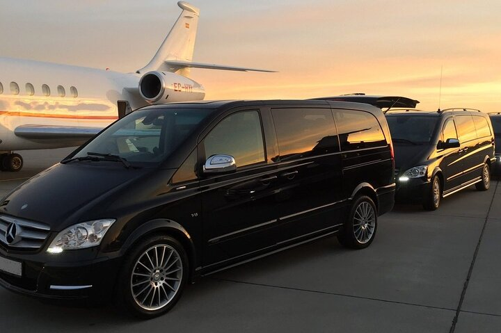 Ostend Bruges Airport(OST) to Bruges- Round-Trip Private Transfer - Photo 1 of 11