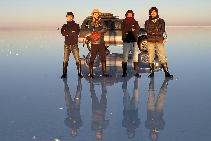 Stars+Sunrise - Uyuni (ESP Driver/Guide), 1-2 ppl ask, min 3 ppl available - Photo 1 of 25