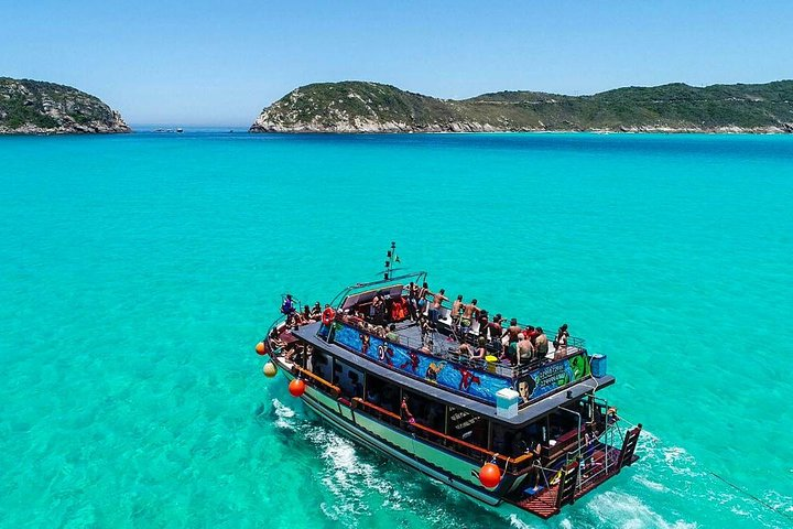 Boat Trip in Arraial do Cabo by Arraial Viagens - Photo 1 of 11