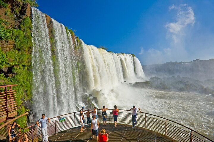 Brazilian Falls, Parque das Aves and Itaipu, hotels in Brazil - Photo 1 of 24