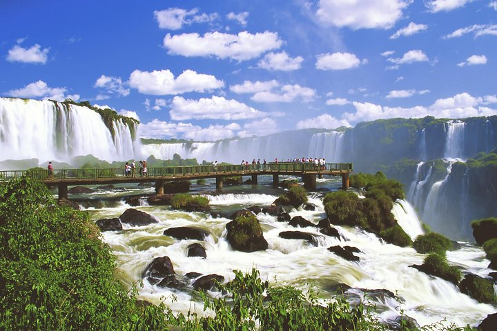 Experience the misty Iguassu Falls