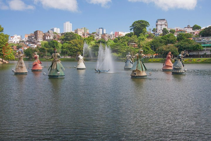 With Ivan Bahia Guide you discover the best of Salvador da Bahia, flexibly at your pace and in your language.