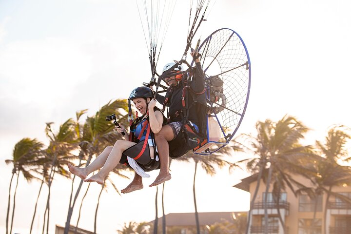 Paramotor flight in Porto das Dunas - Photo 1 of 9