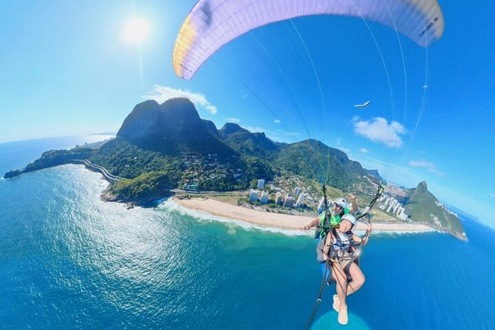 Private Paragliding Flight at Pedra Bonita in Rio de Janeiro - Photo 1 of 12