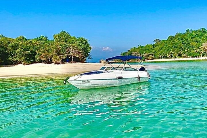 Speedboat ride in Angra with the best company Nº1 on TripAdvisor - Photo 1 of 25