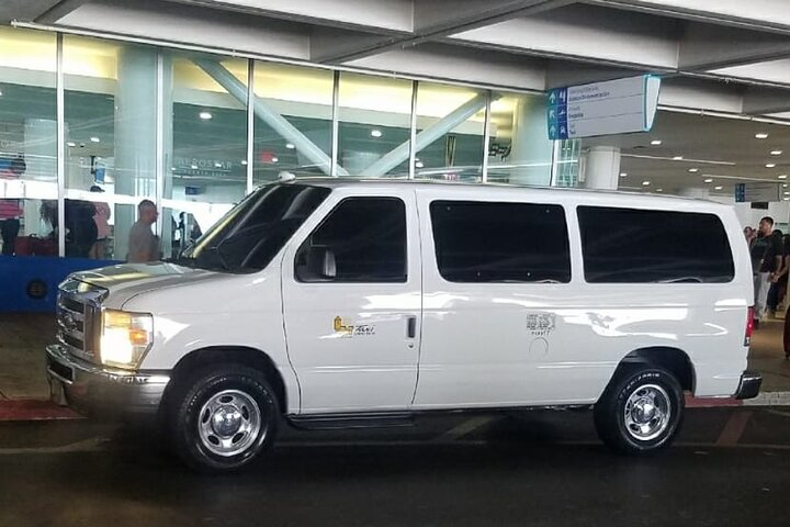 Private Transfer from Bahamas Airport GGT to Island Hotels - Photo 1 of 20