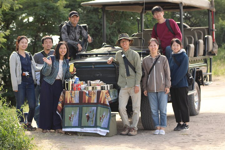 Picnic Time, tea/coffee break in the national park.