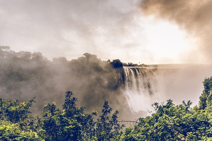 The smoke that thunders