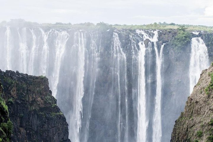 Victoria falls-Kasane/Chobe transfers - Photo 1 of 2