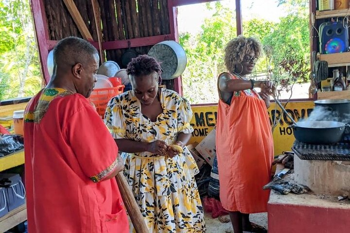 Authentic Garifuna Cooking Class in Hopkins Village Belize - Photo 1 of 11