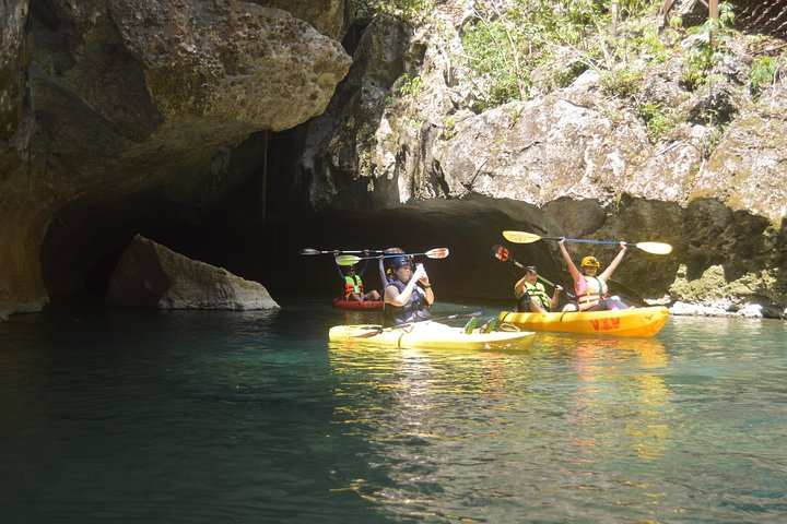 Cave Kayaking & Ziplines in Nohoch Che’en Park from Belize City - Photo 1 of 25