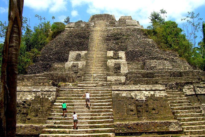 Lamanai Maya Ruin & New River Wildlife Adventure From Belize City - Photo 1 of 5