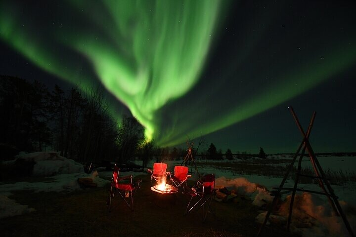 3-Day Guided Tour to Yellowknife Aurora Viewing - Photo 1 of 6