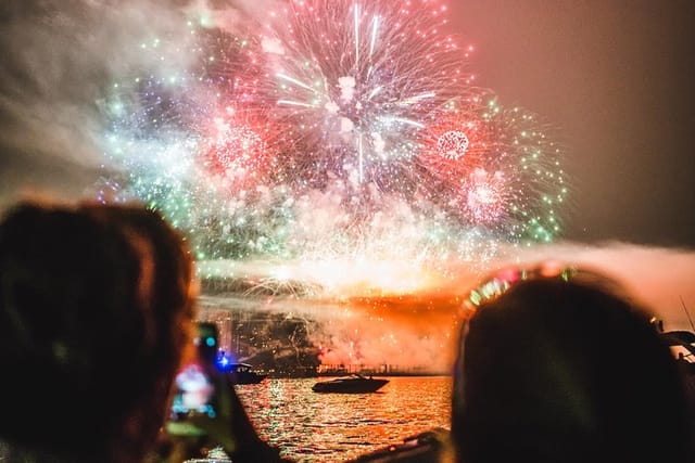 4-Hour Bowen Island Festival of Lights Boat Tour with Dinner from Vancouver - Photo 1 of 6