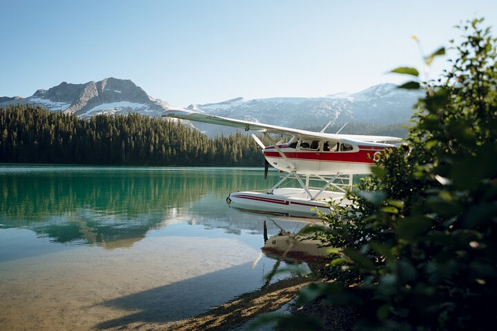 Alpine Lake Flightseeing Experience from Squamish - Photo 1 of 8