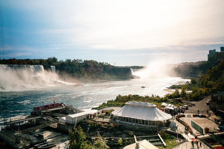 Best of Niagara Falls Canada Small Group w/Boat & Behind Falls  - Photo 1 of 10